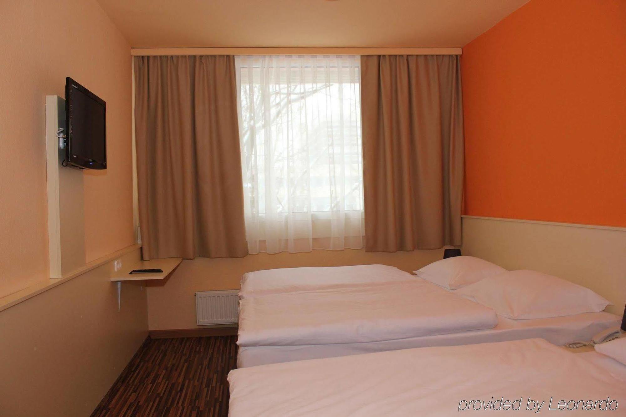 Hotel Pest Inn Budapeşte Oda fotoğraf