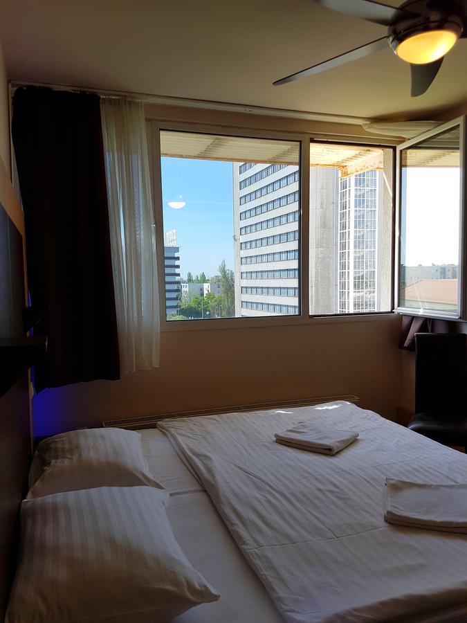 Hotel Pest Inn Budapeşte Dış mekan fotoğraf
