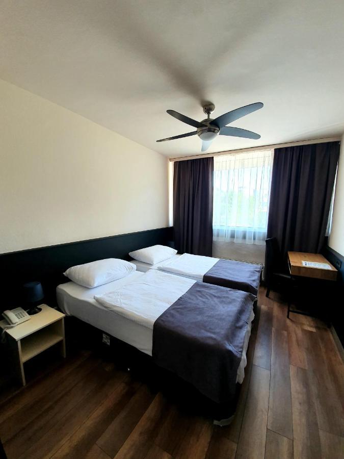 Hotel Pest Inn Budapeşte Dış mekan fotoğraf